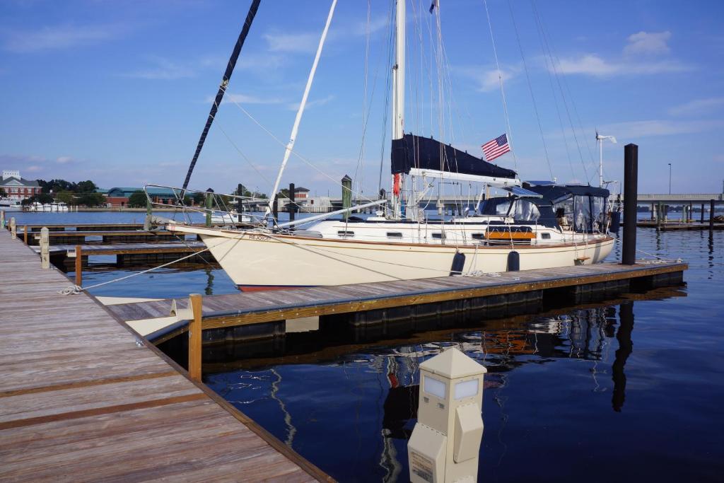 Bridgepointe Hotel & Marina New Bern Zewnętrze zdjęcie